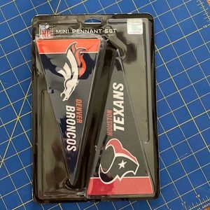 NIP mini pennant set